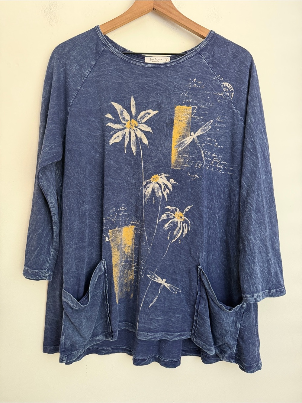 Jess & Jane Tunic Top Mineral Washed Blue Floral Art 3/4 sleeve L